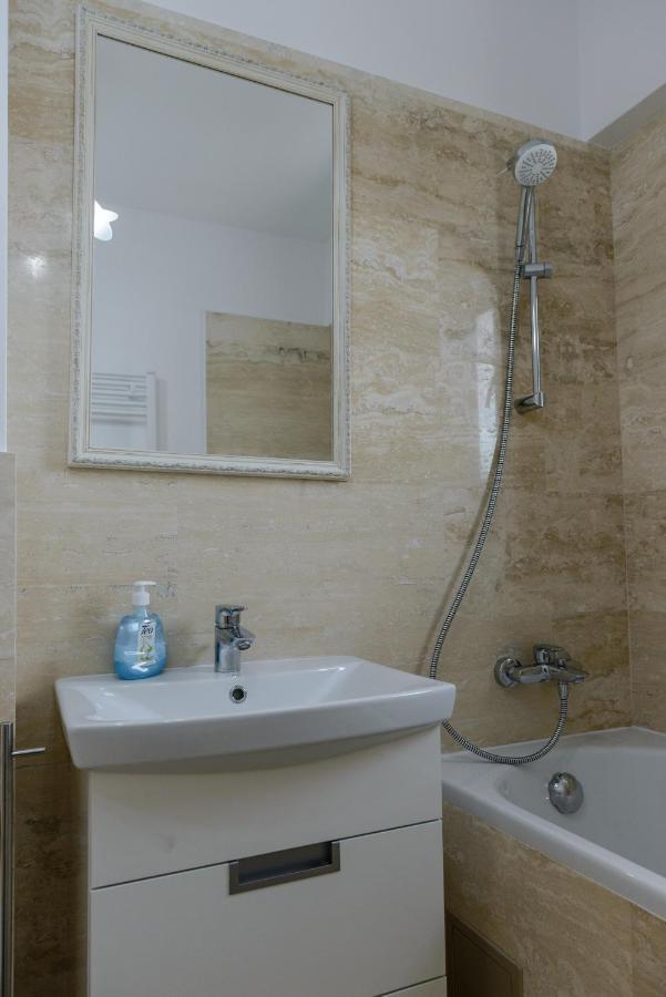 Luxury Apartments Newton By Glam Iasi Exterior foto